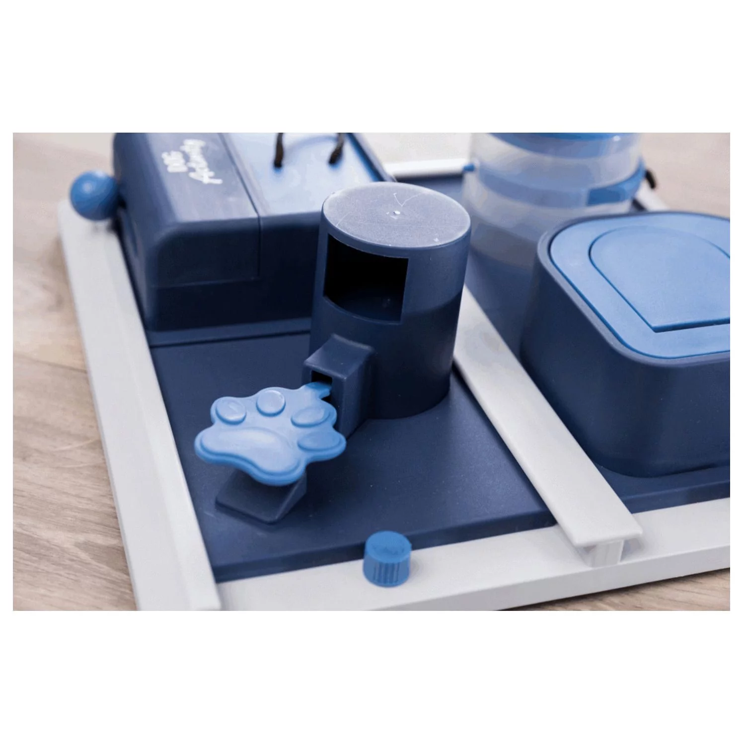 Trixie Dog Activity Poker Box 2 Strategiespel - Hondenspeelgoed - 31x31 Cm Donkerblauw Wit Lichtblauw 1 Stuk Level 3 5 Trixie Dog Activity Poker Box 2 Strategiespel - Hondenspeelgoed - 31x31 Cm Donkerblauw Wit Lichtblauw 1 Stuk Level 3 - Afbeelding 5