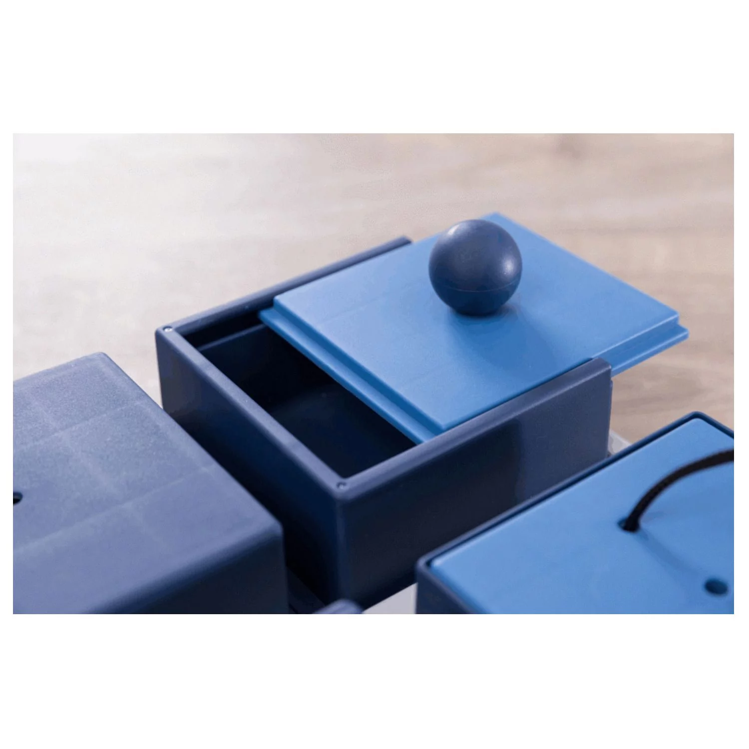 Trixie Dog Activity Poker Box 1 Strategiespel - Hondenspeelgoed - 31x31 Cm Donkerblauw Wit Level 2 3 Trixie Dog Activity Poker Box 1 Strategiespel - Hondenspeelgoed - 31x31 Cm Donkerblauw Wit Level 2 - Afbeelding 3