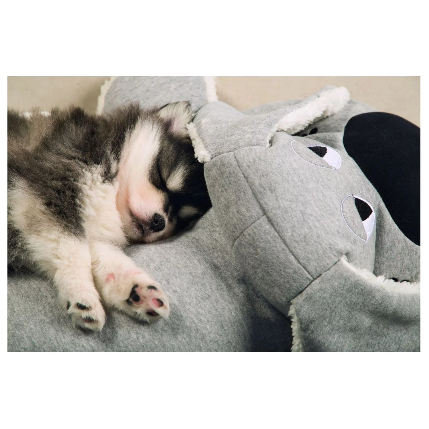 Beeztees Puppy Knuffel Boomba - Hondenspeelgoed - 70 X 40 X 21 Cm Grijs 2 Beeztees Puppy Knuffel Boomba - Hondenspeelgoed - 70 X 40 X 21 Cm Grijs - Afbeelding 2