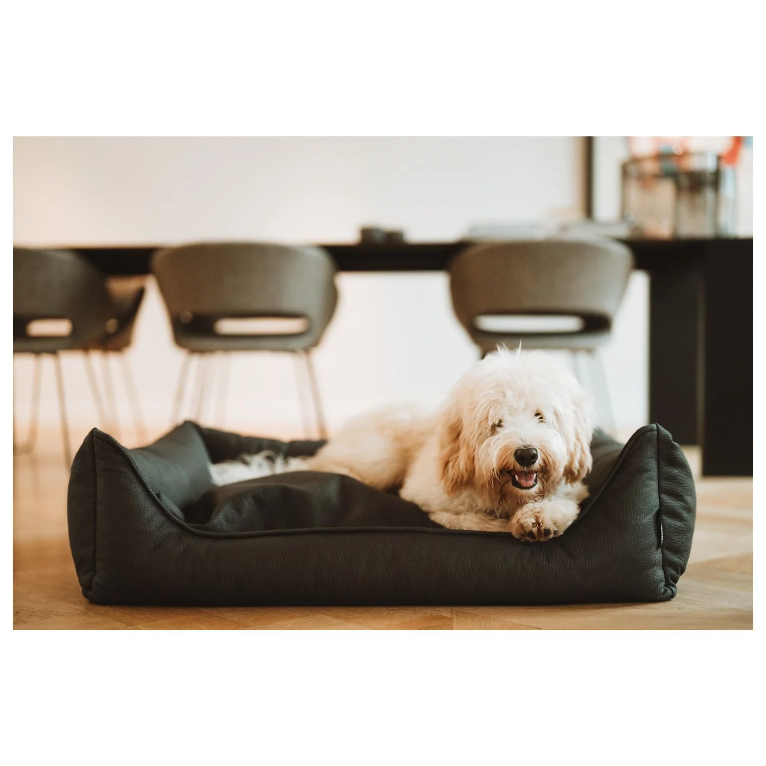 Maxxnobel Ultra Orthopedische Sofa Lederlook Zwart - Hondenbank 4 Maxxnobel Ultra Orthopedische Sofa Lederlook Zwart - Hondenbank - Afbeelding 4